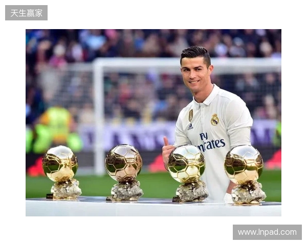 拉门斯：场外我只是个普通人；作为门将我最大的偶像是诺伊尔