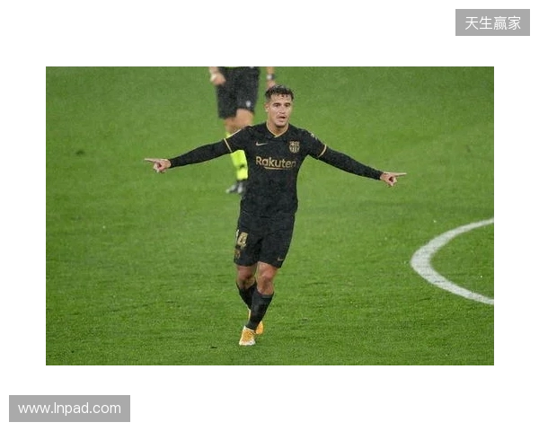 巴萨官方：莱万左眼眶骨折，将缺席对阵马竞的比赛